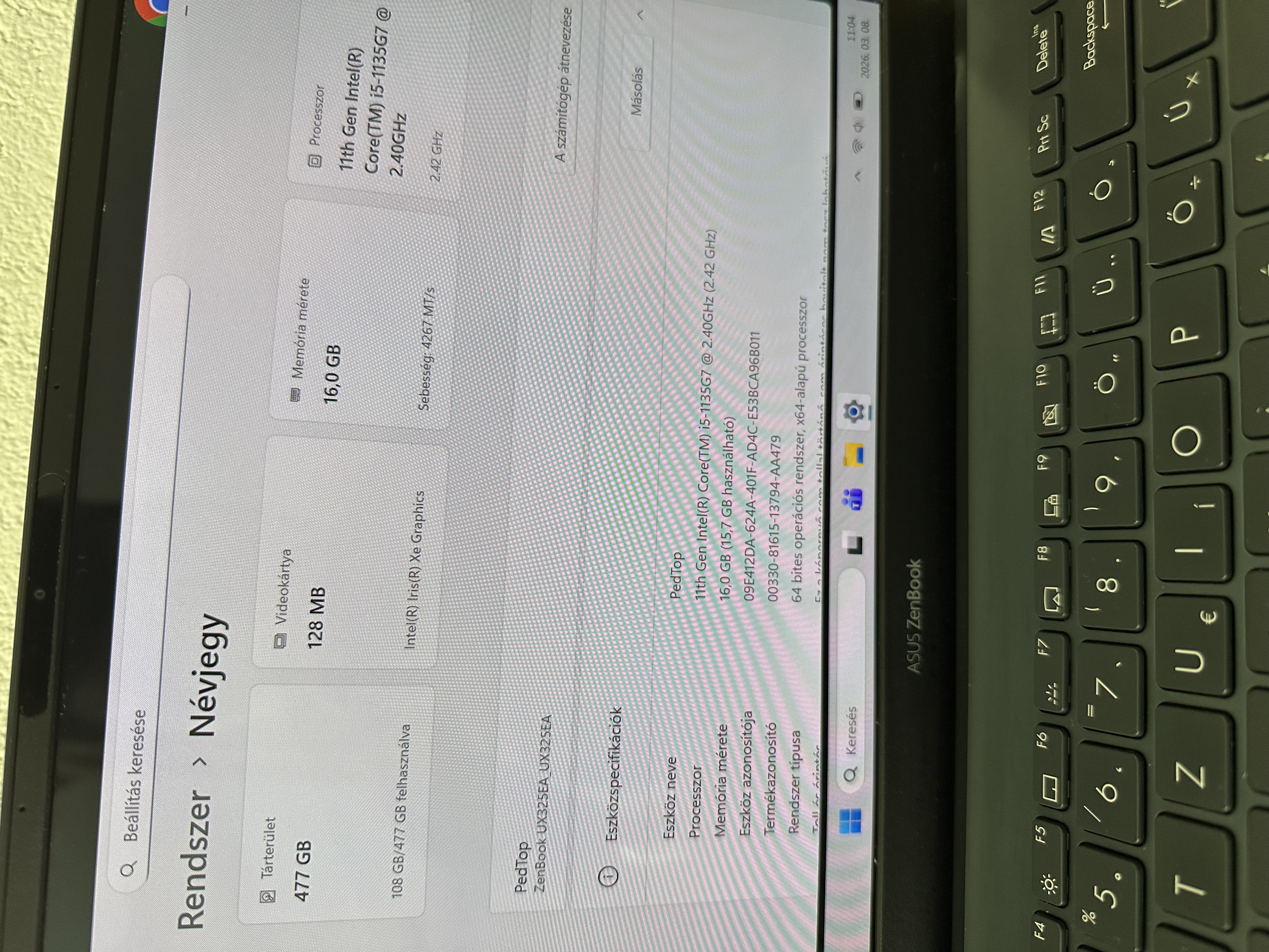 ASUS ZenBook 13 – i5-1135G7 / 16GB / 512GB NVMe - keyboard